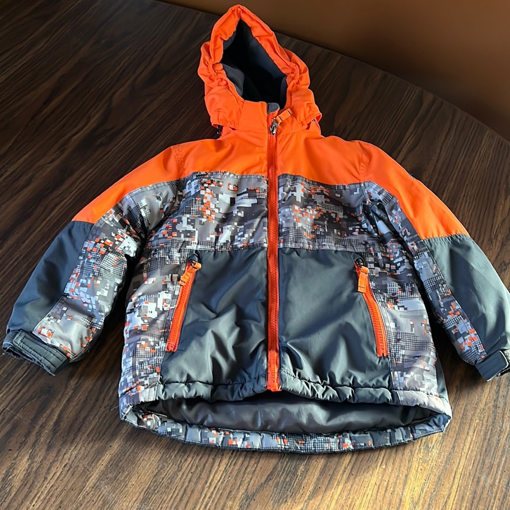 Boys size 6 Snozu orange/gray winter coat